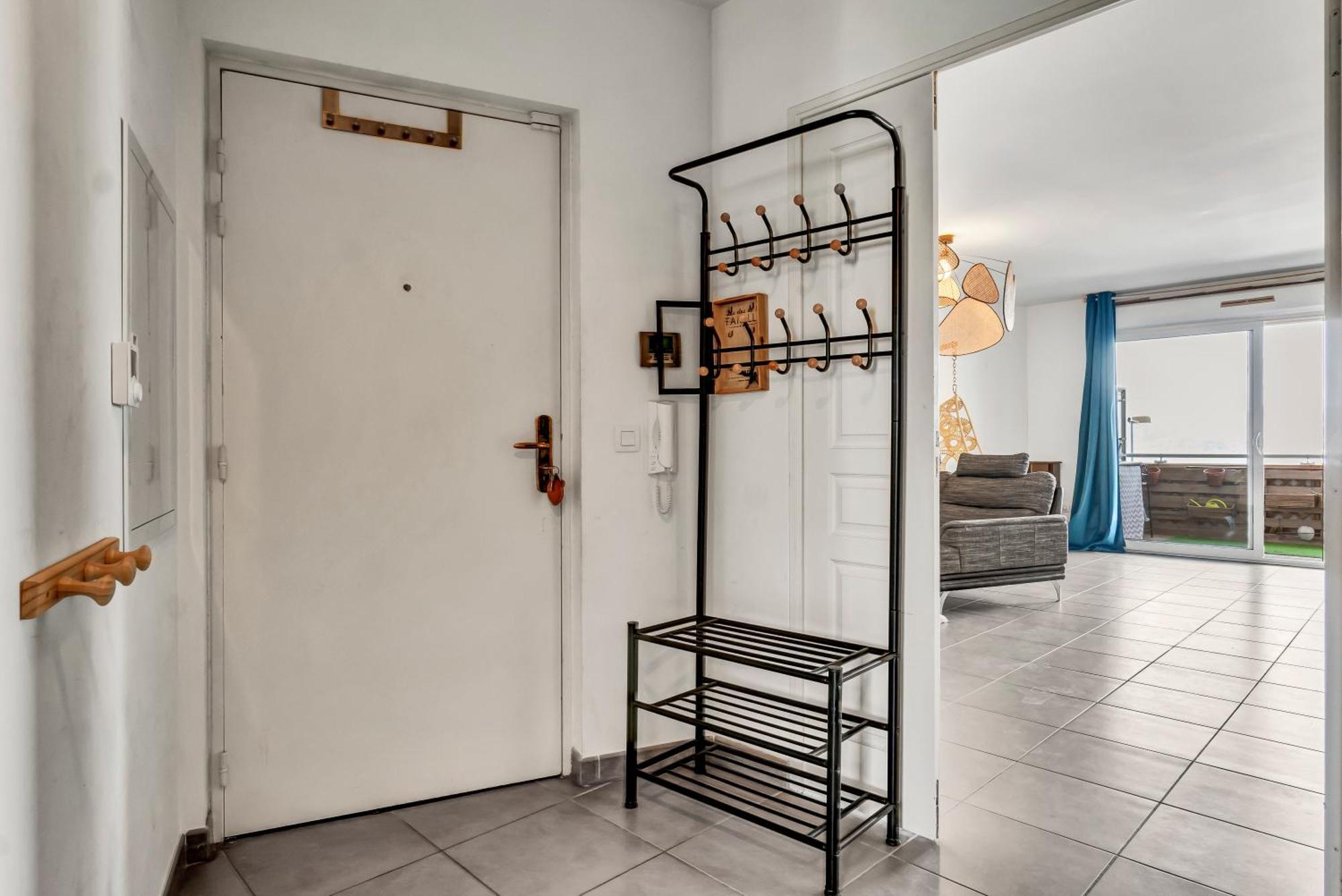 Room In Appartment With Seaview Марсель Экстерьер фото